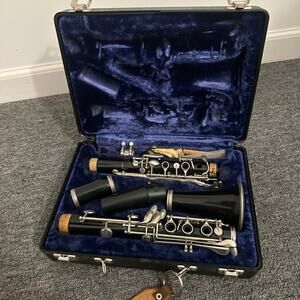 Selmer Resonite Bundy Clarinet With Hard Case Made In USA Blue Velvet